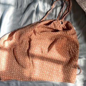 ABERCROMBIE Asymmetrical One Shoulder Printed Top